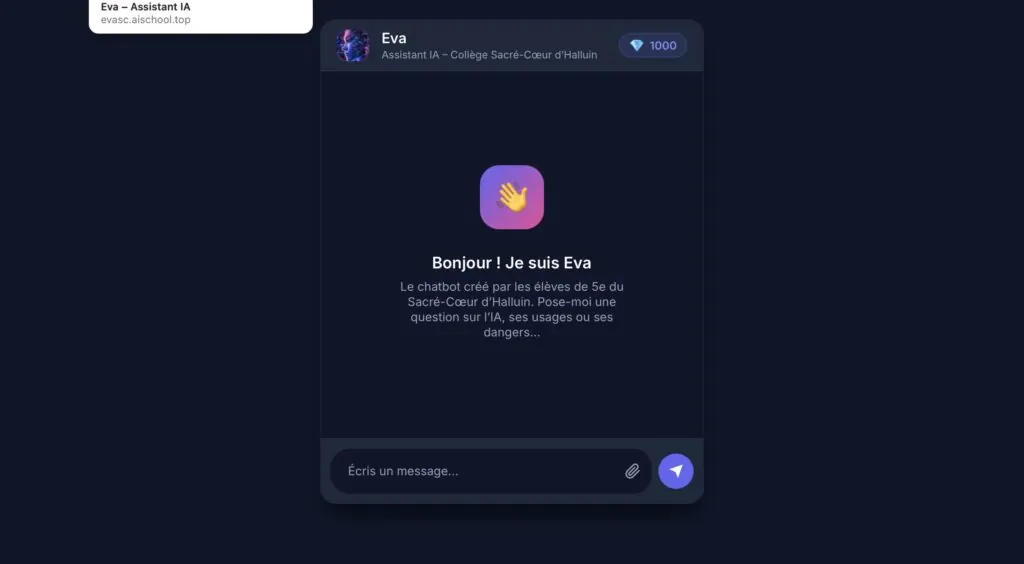 L’écran d’accueil d’EVA : « Bonjour ! Je suis Eva », avec une zone pour écrire un message.